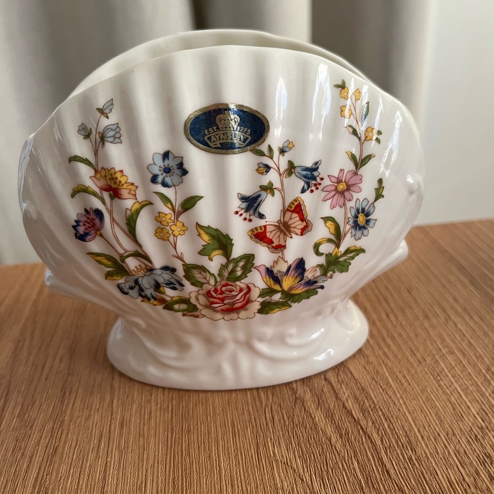 VTG Aynsley English Fine Bone China Shell Vase “Cottage Garden” butterflies
